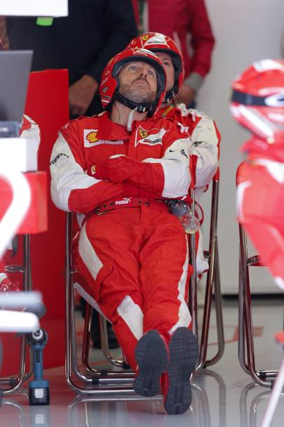 Gran premio di Formula 1 d&#39;Austria. I meccanici della Ferrari seguono la gara (EPA)